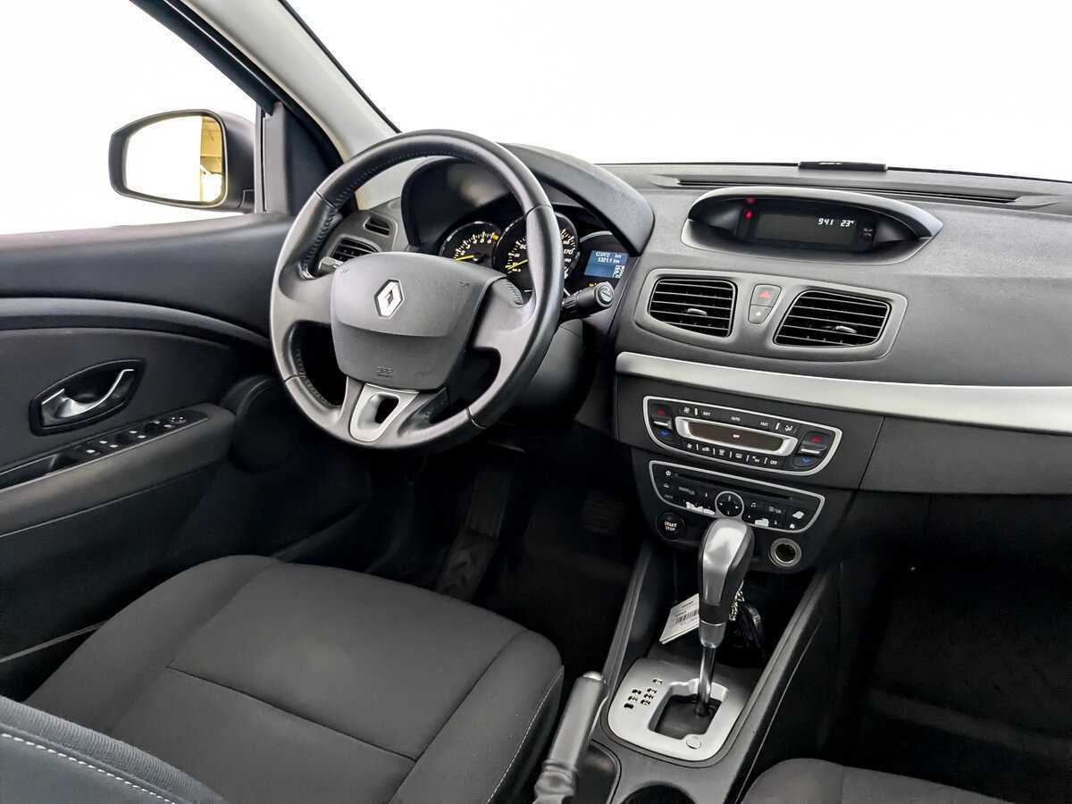 Купить Renault Fluence с пробегом. Фото: #21