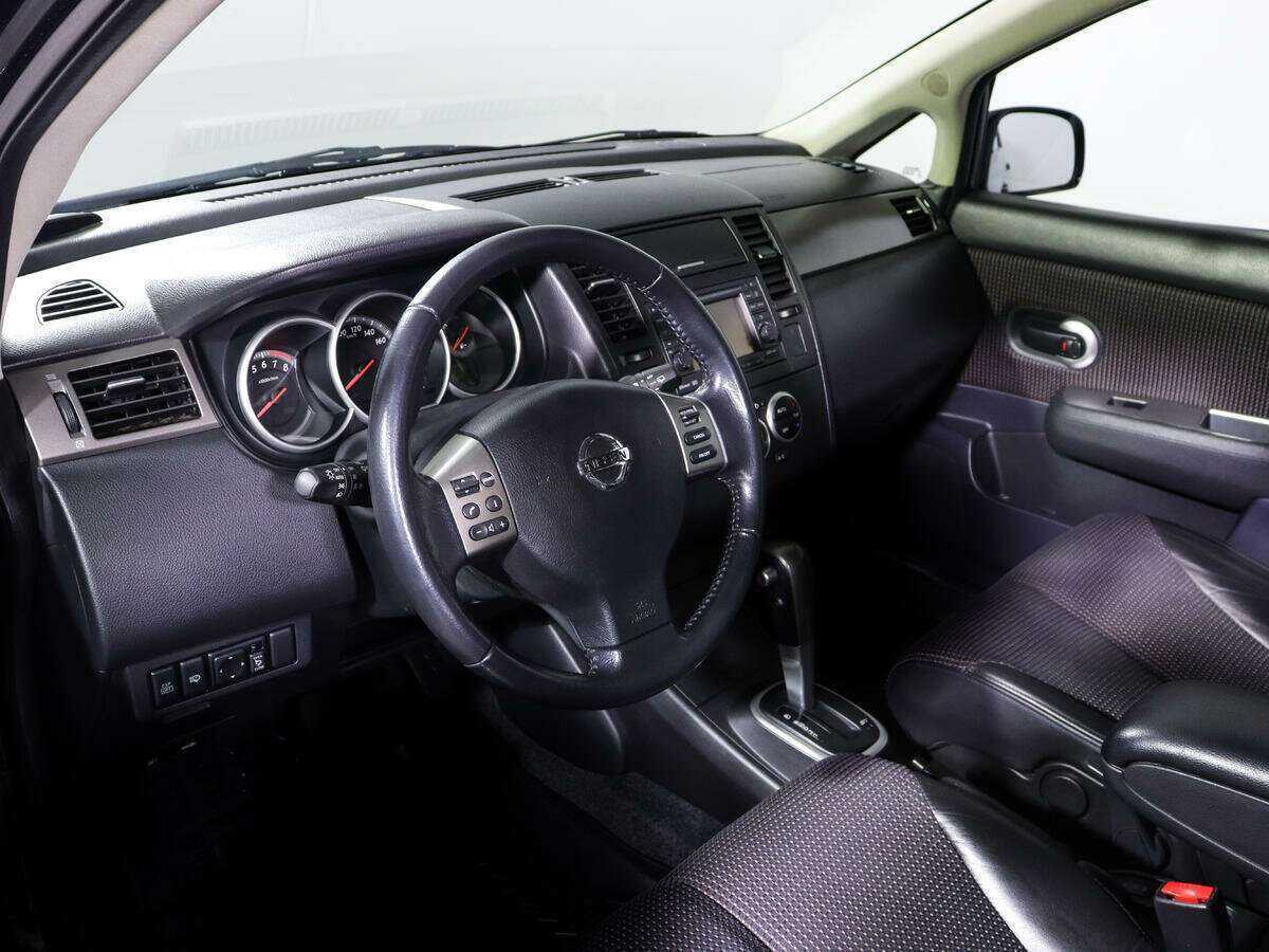 Купить Nissan Tiida с пробегом. Фото: #13