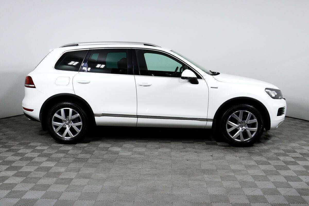 Купить Volkswagen Touareg с пробегом. Фото: #3
