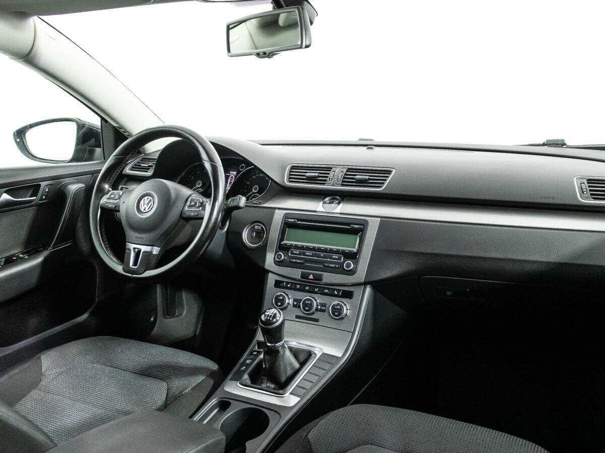 Купить Volkswagen Passat с пробегом. Фото: #8