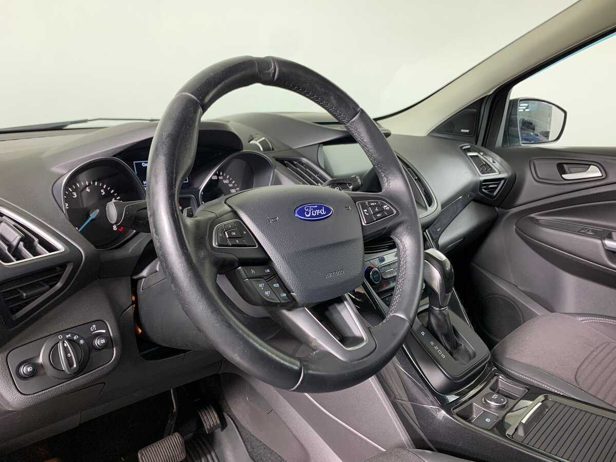 Купить Ford Kuga с пробегом. Фото: #11
