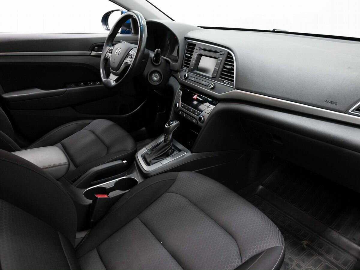 Купить Hyundai Elantra с пробегом. Фото: #9