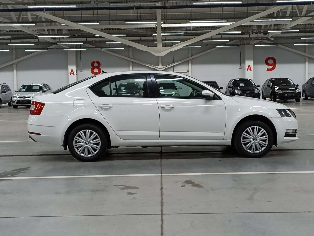 Купить Skoda Octavia с пробегом. Фото: #3