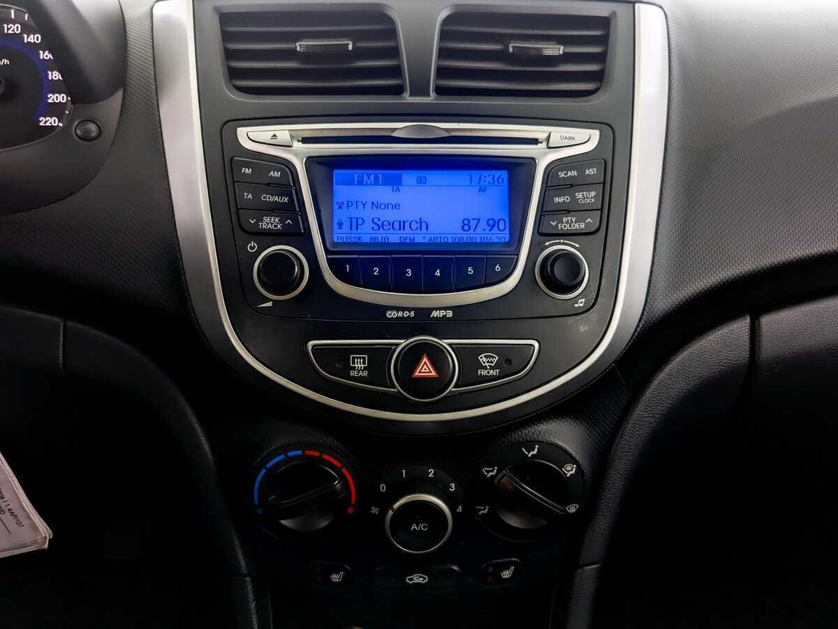 Купить Hyundai Solaris с пробегом. Фото: #12