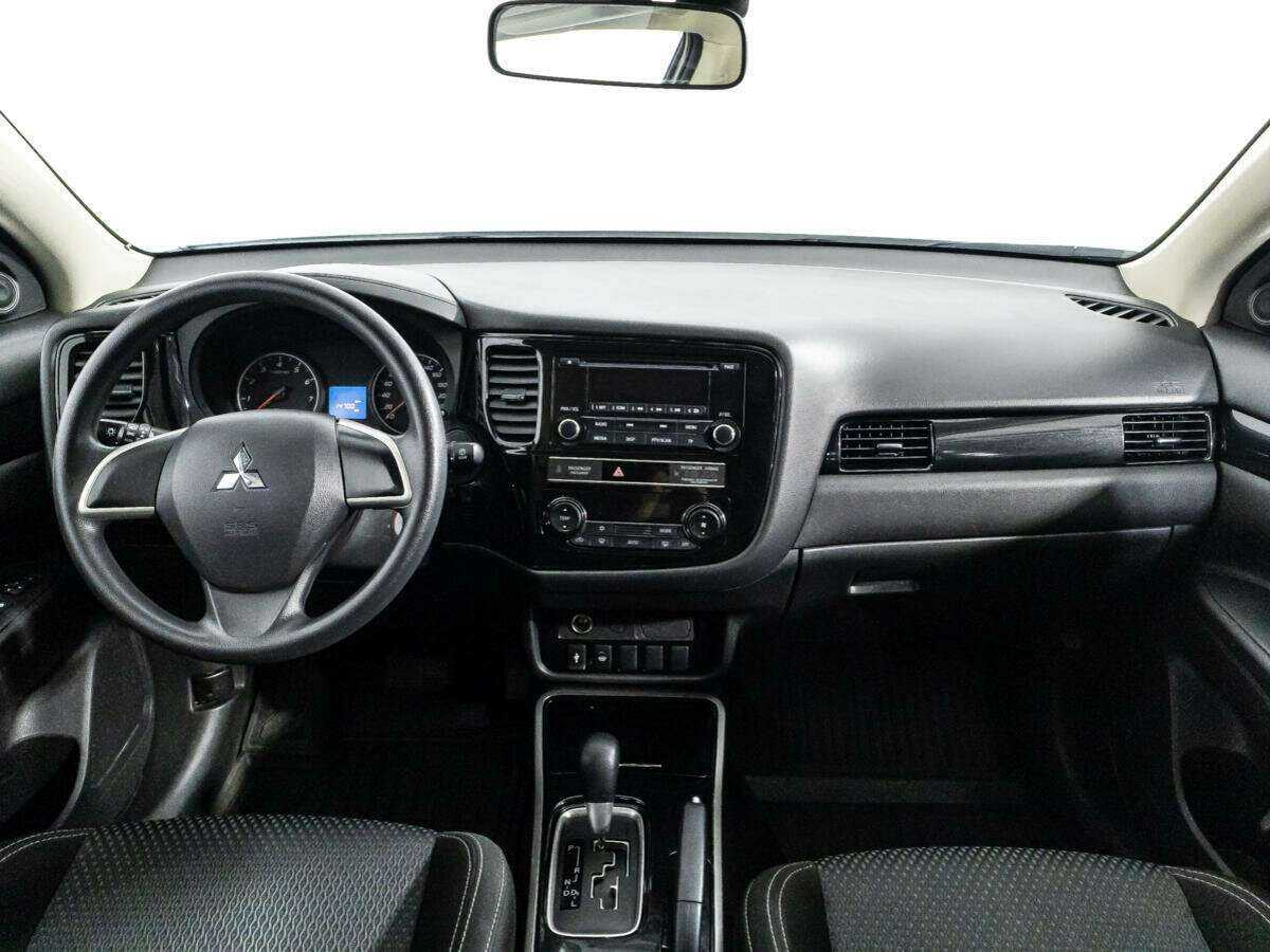 Купить Mitsubishi Outlander с пробегом. Фото: #12