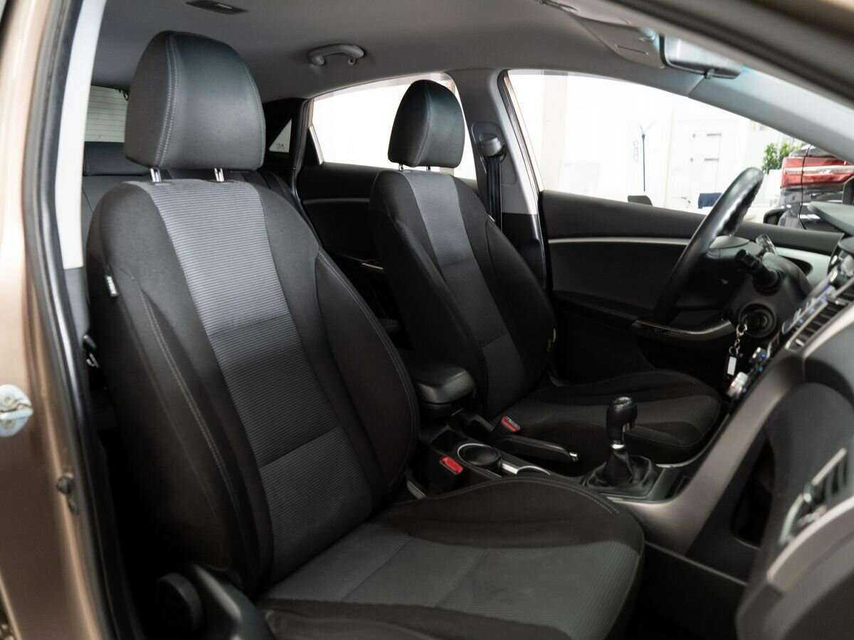 Купить Hyundai i30 с пробегом. Фото: #8