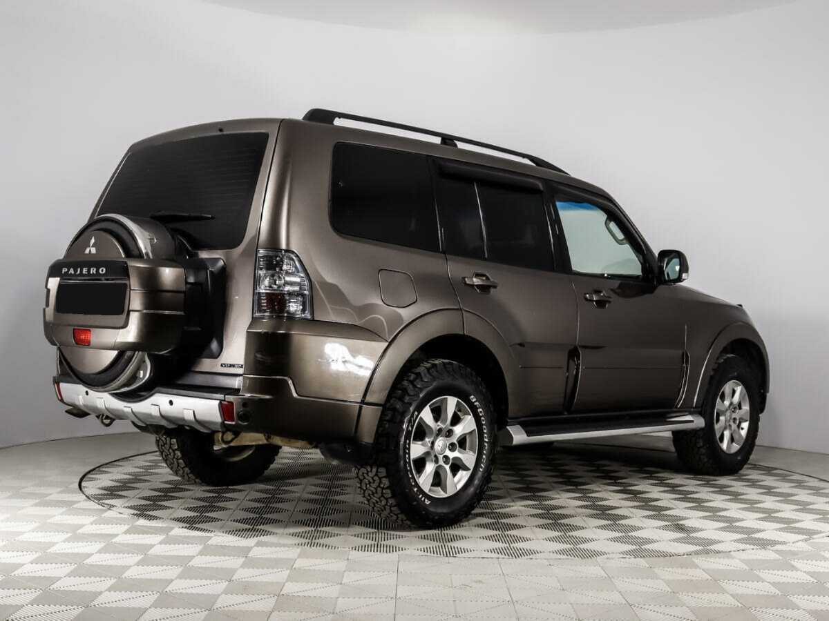 Купить Mitsubishi Pajero с пробегом. Фото: #4