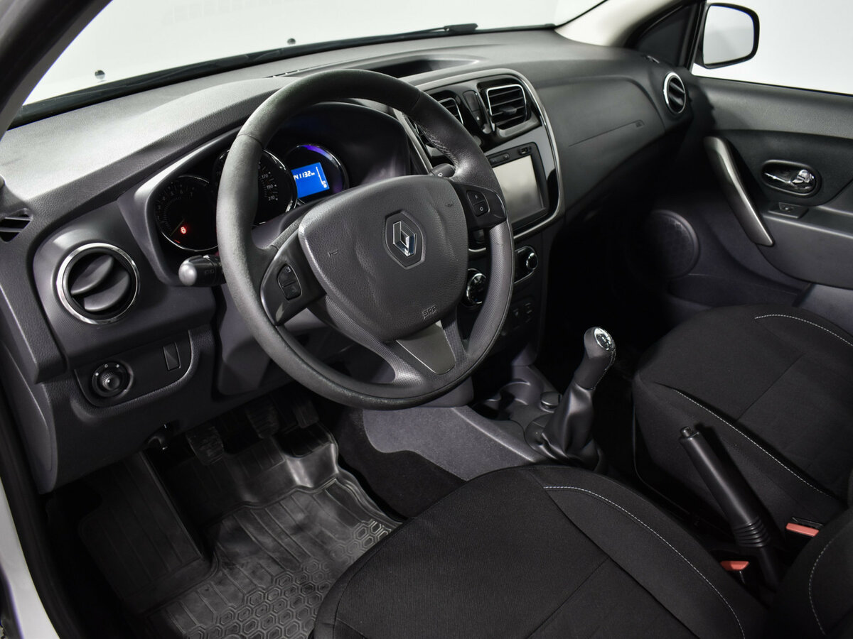 Купить Renault Sandero с пробегом. Фото: #8