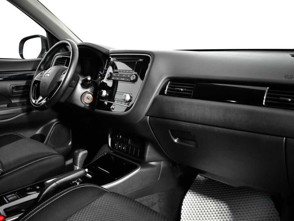 Купить Mitsubishi Outlander с пробегом. Фото: #8