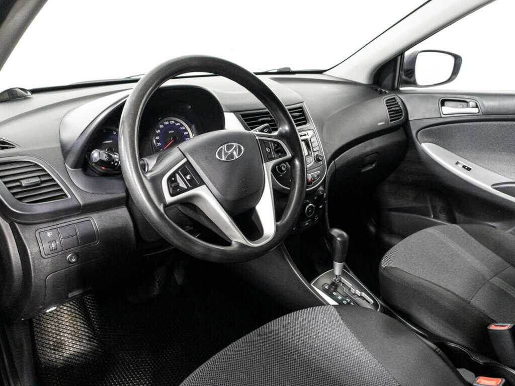 Купить Hyundai Solaris с пробегом. Фото: #10