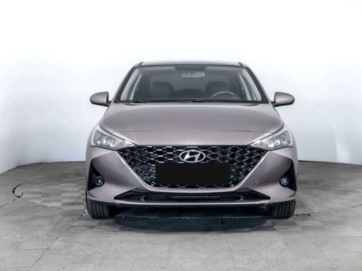 Купить Hyundai Solaris с пробегом. Фото: #1
