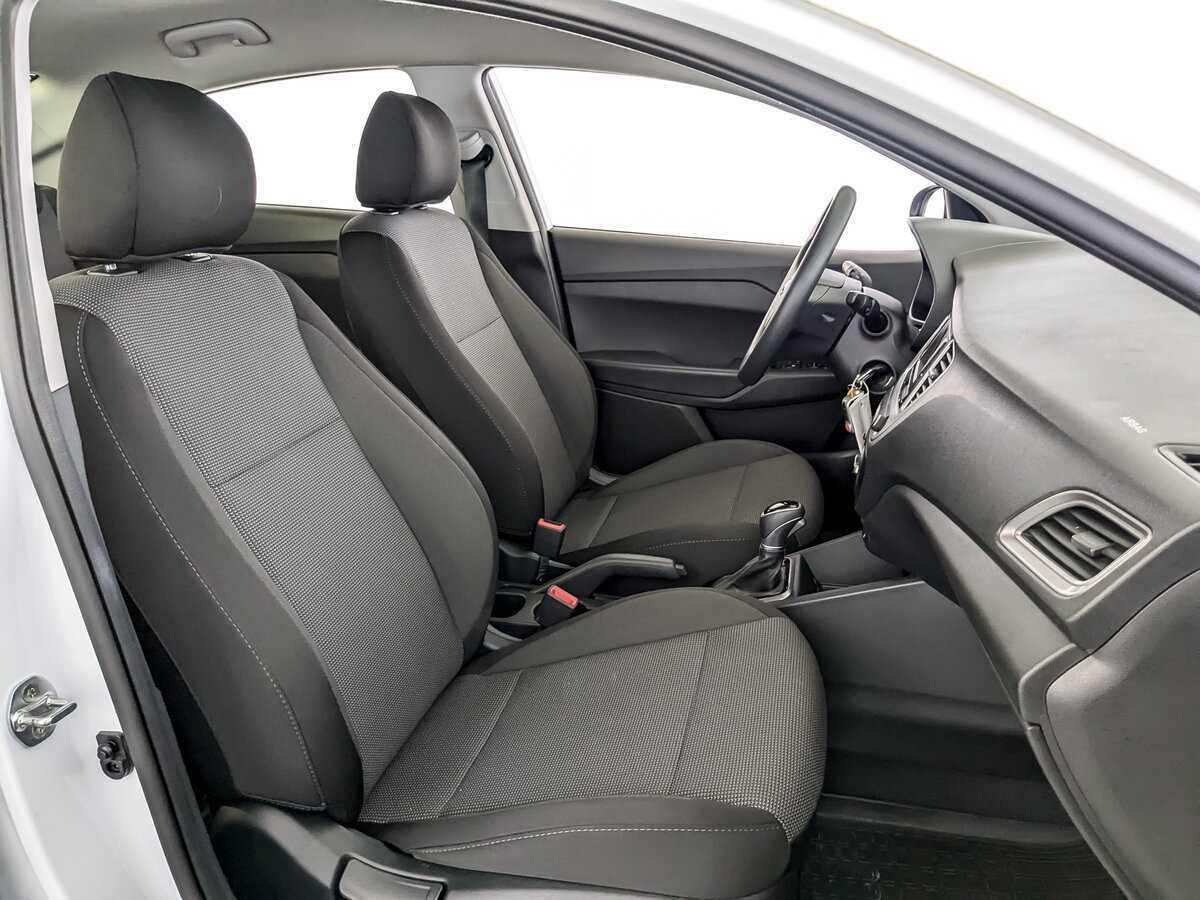 Купить Hyundai Solaris с пробегом. Фото: #17
