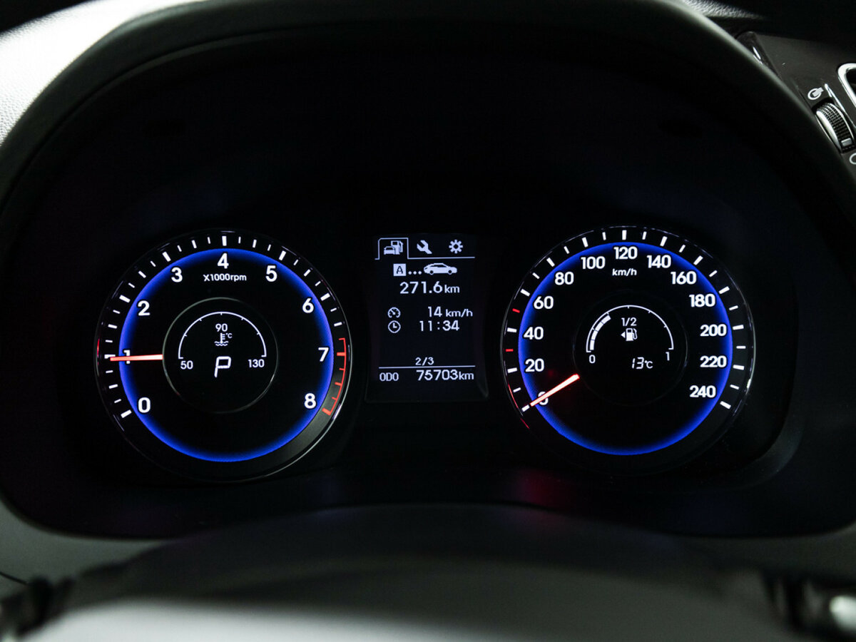 Купить Hyundai i40 с пробегом. Фото: #11