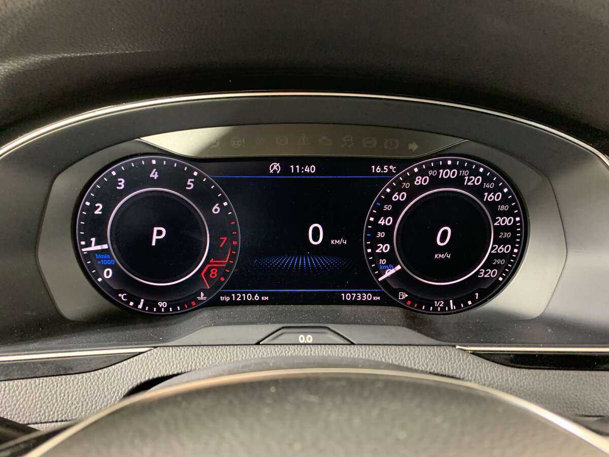 Купить Volkswagen Passat с пробегом. Фото: #11