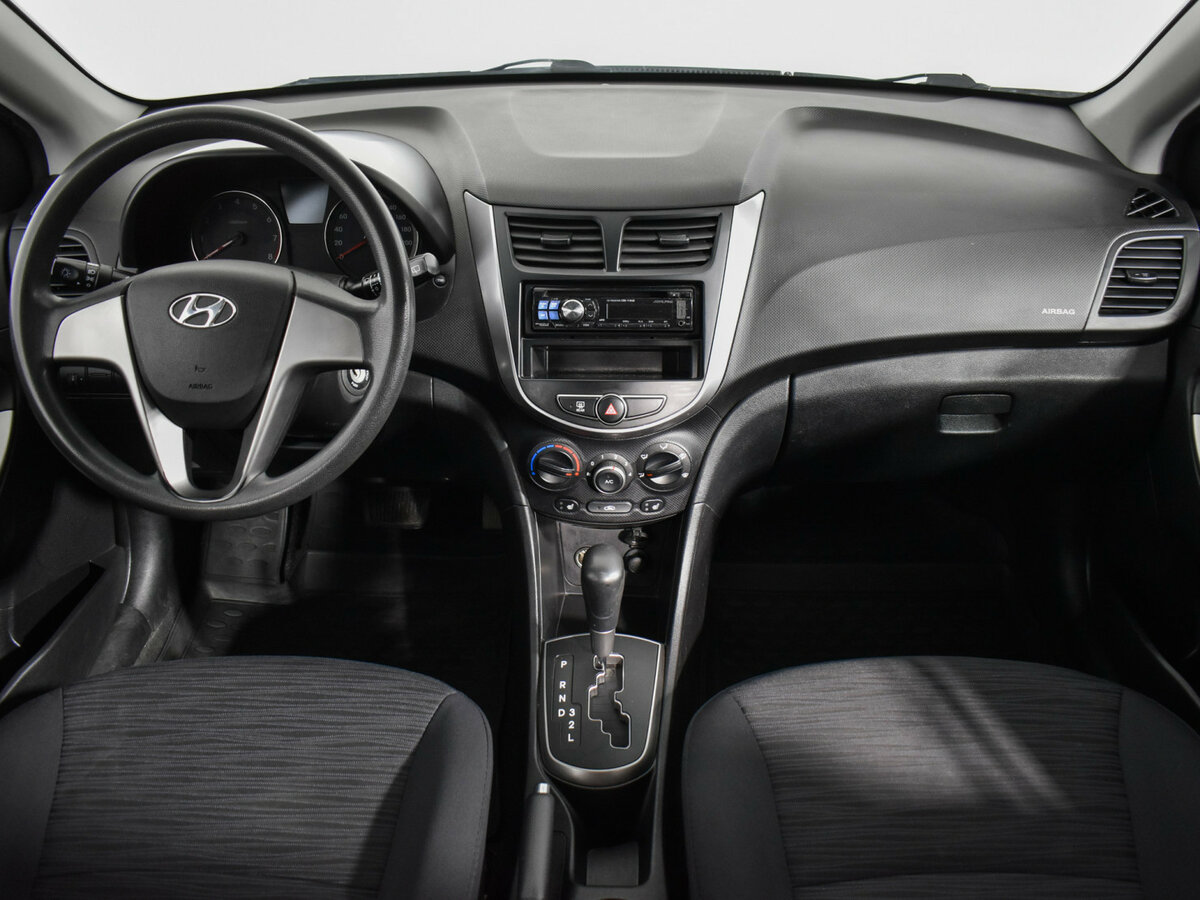 Купить Hyundai Solaris с пробегом. Фото: #12