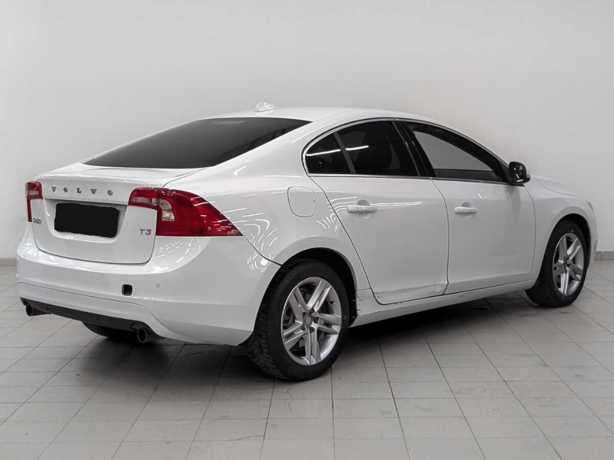 Купить Volvo S60 с пробегом. Фото: #4