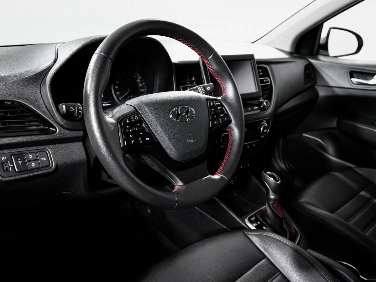 Купить Hyundai Solaris с пробегом. Фото: #13