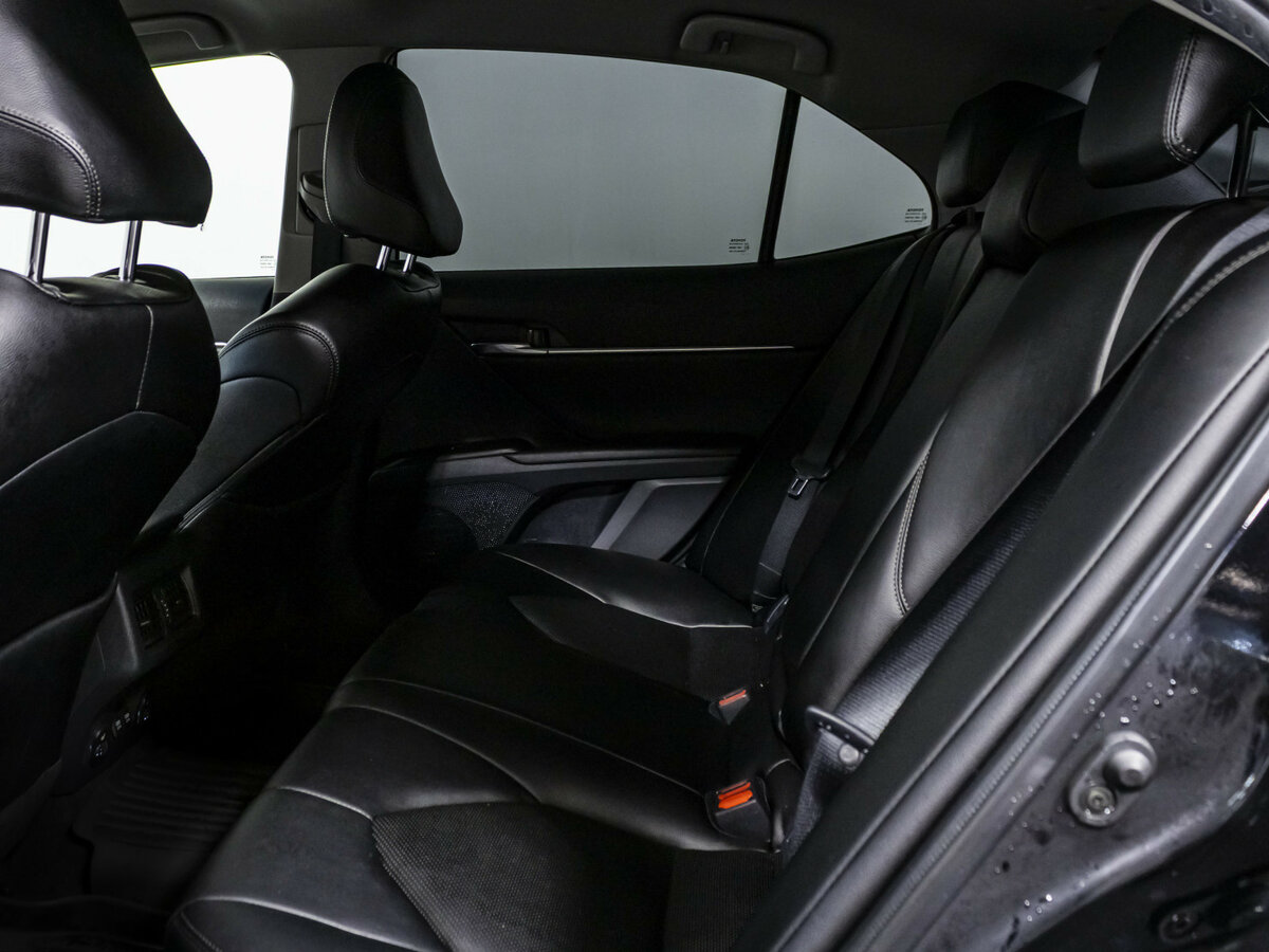 Купить Toyota Camry с пробегом. Фото: #10