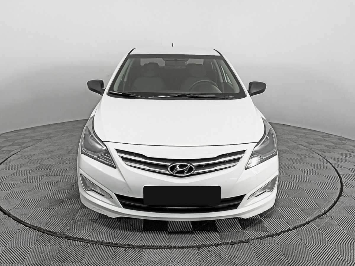 Купить Hyundai Solaris с пробегом. Фото: #1