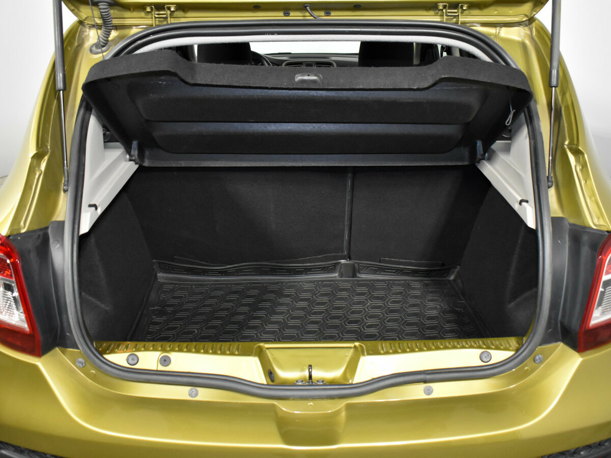 Купить Renault Sandero с пробегом. Фото: #16