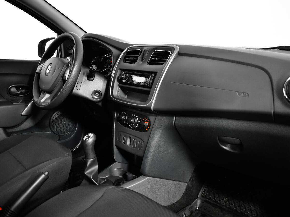 Купить Renault Sandero с пробегом. Фото: #6