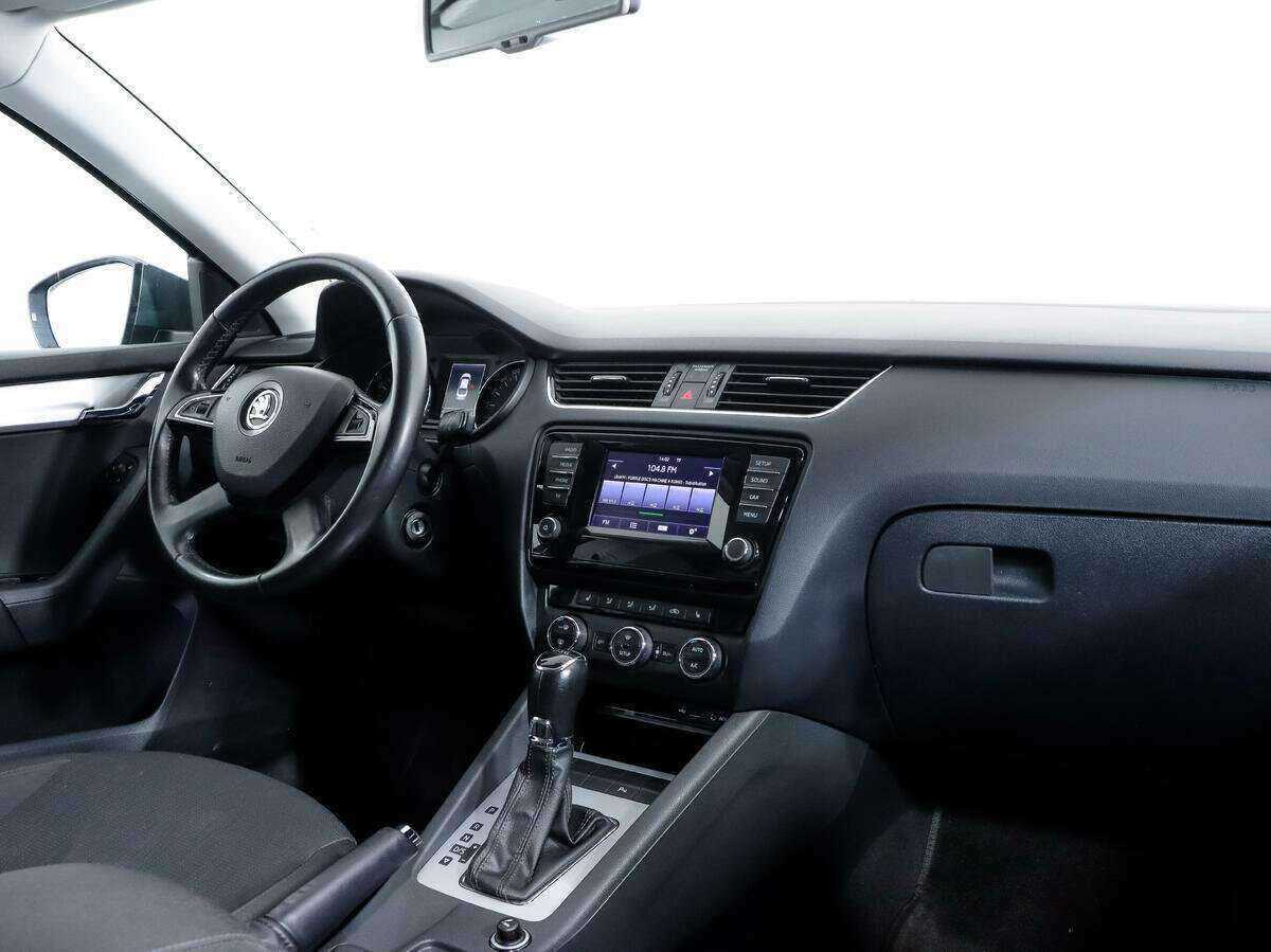 Купить Skoda Octavia с пробегом. Фото: #8
