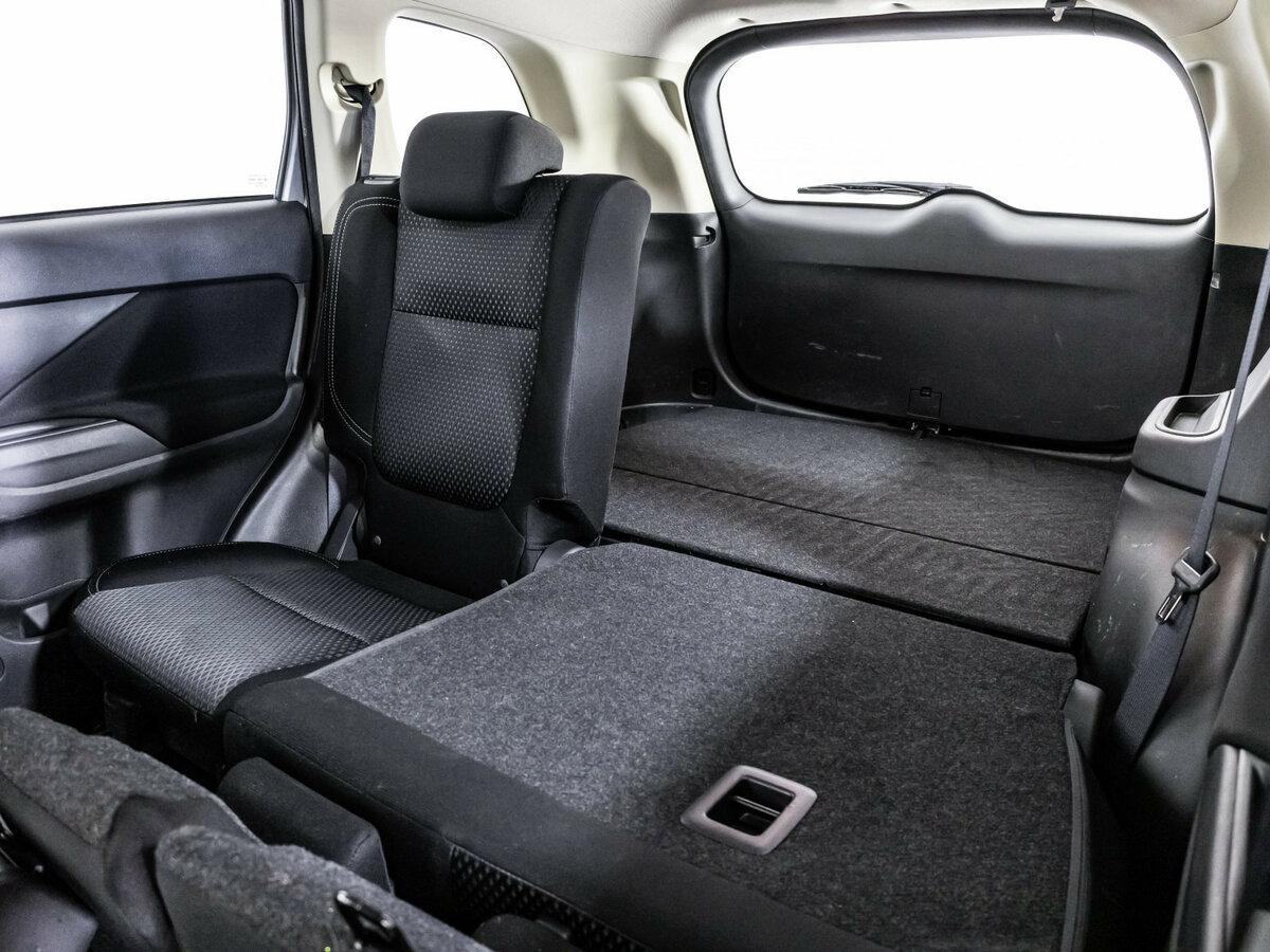 Купить Mitsubishi Outlander с пробегом. Фото: #15