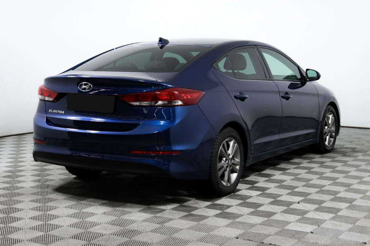 Купить Hyundai Elantra с пробегом. Фото: #4