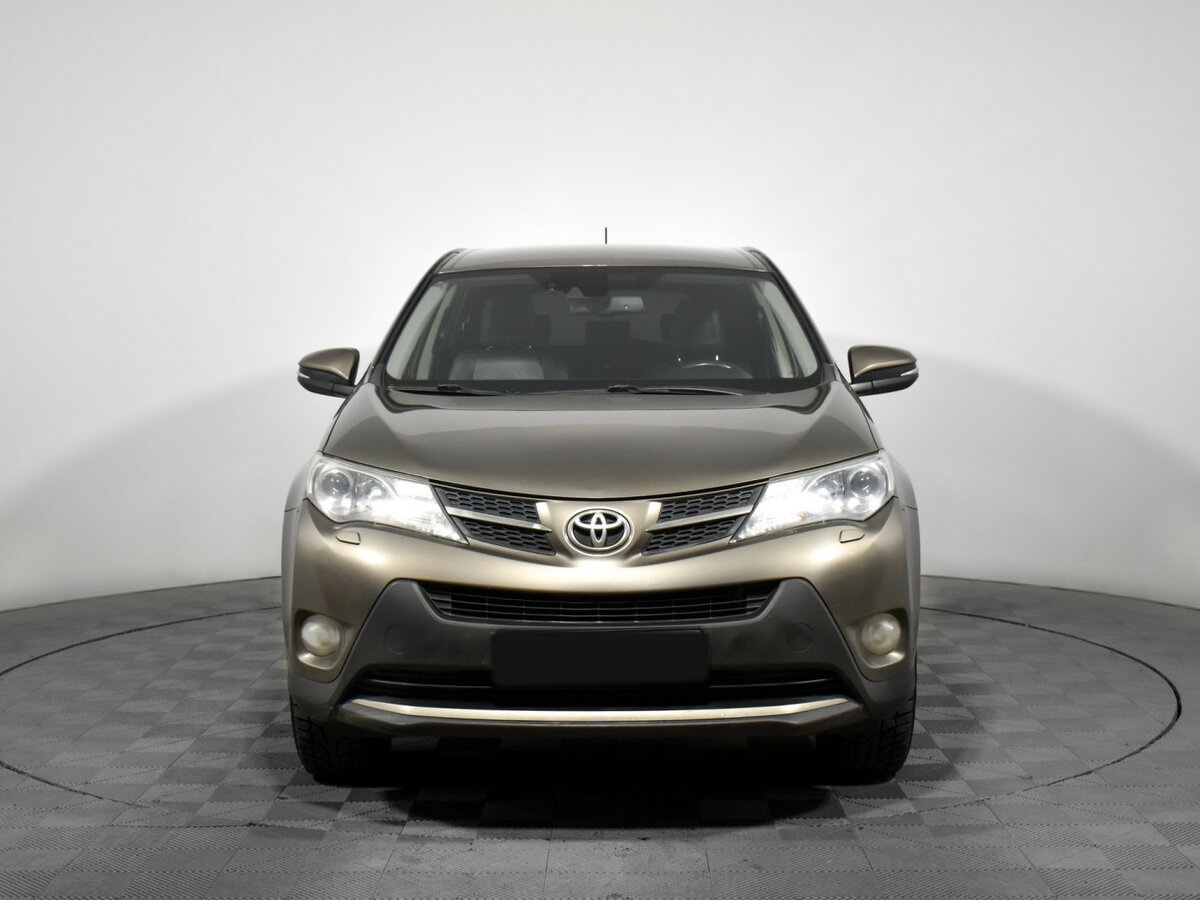 Купить Toyota RAV4 с пробегом. Фото: #1