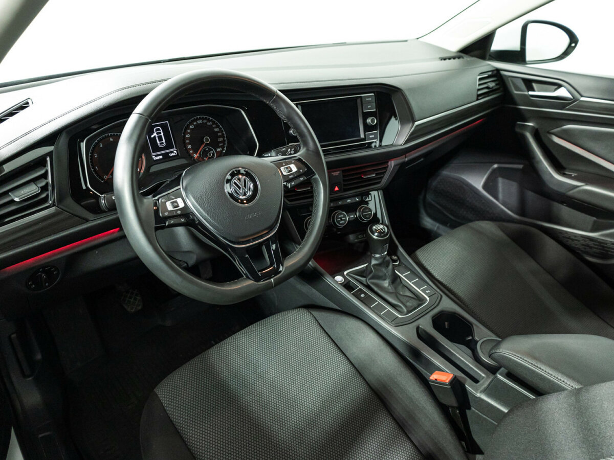 Купить Volkswagen Jetta с пробегом. Фото: #10