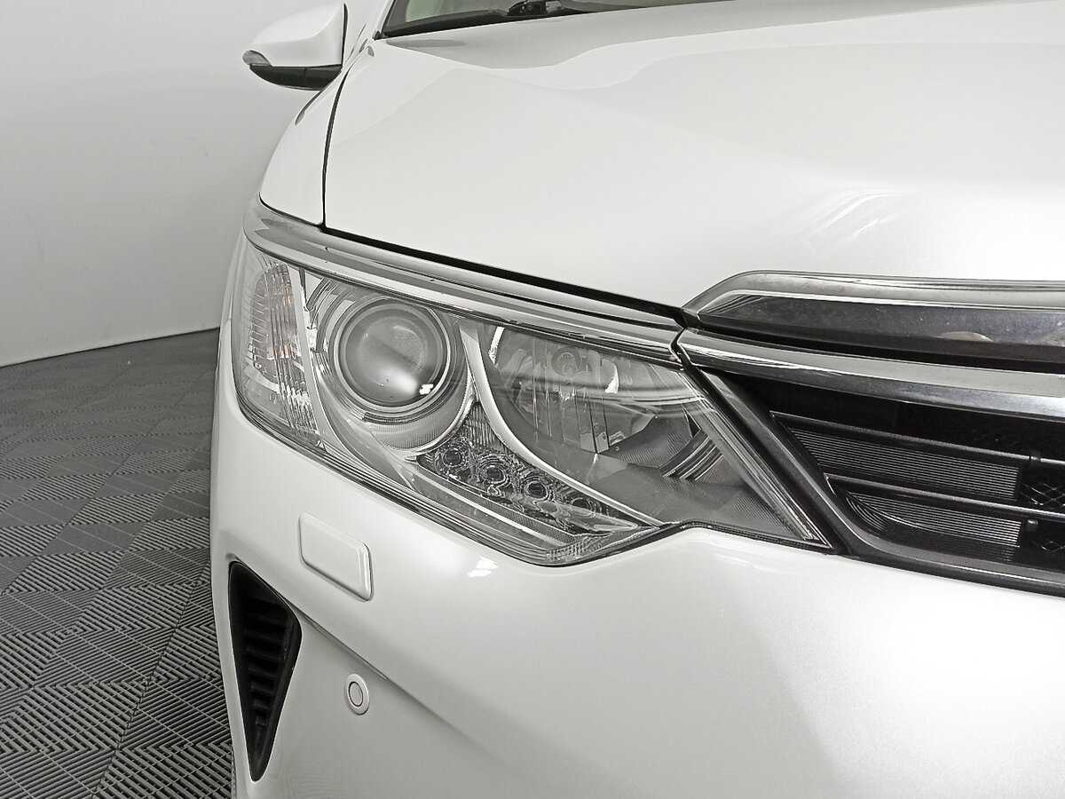 Купить Toyota Camry с пробегом. Фото: #13