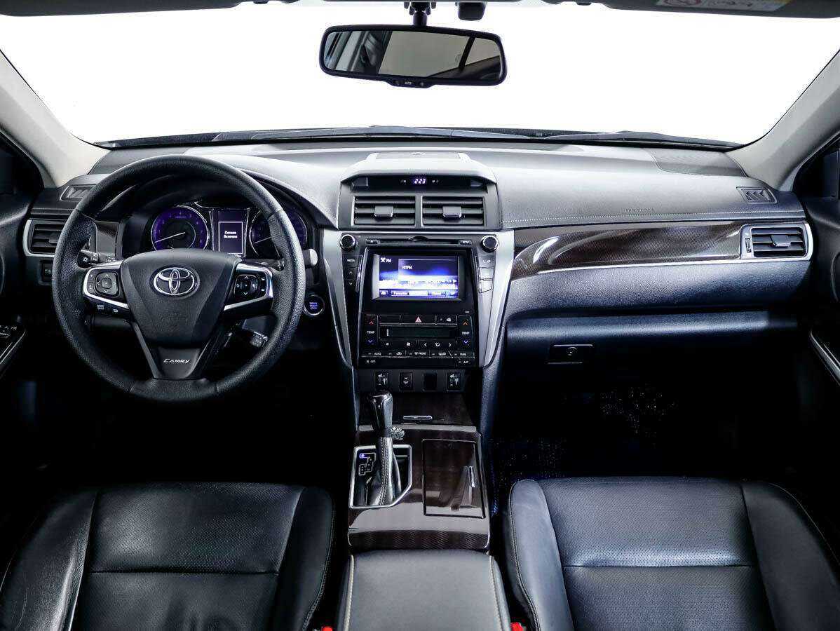 Купить Toyota Camry с пробегом. Фото: #8