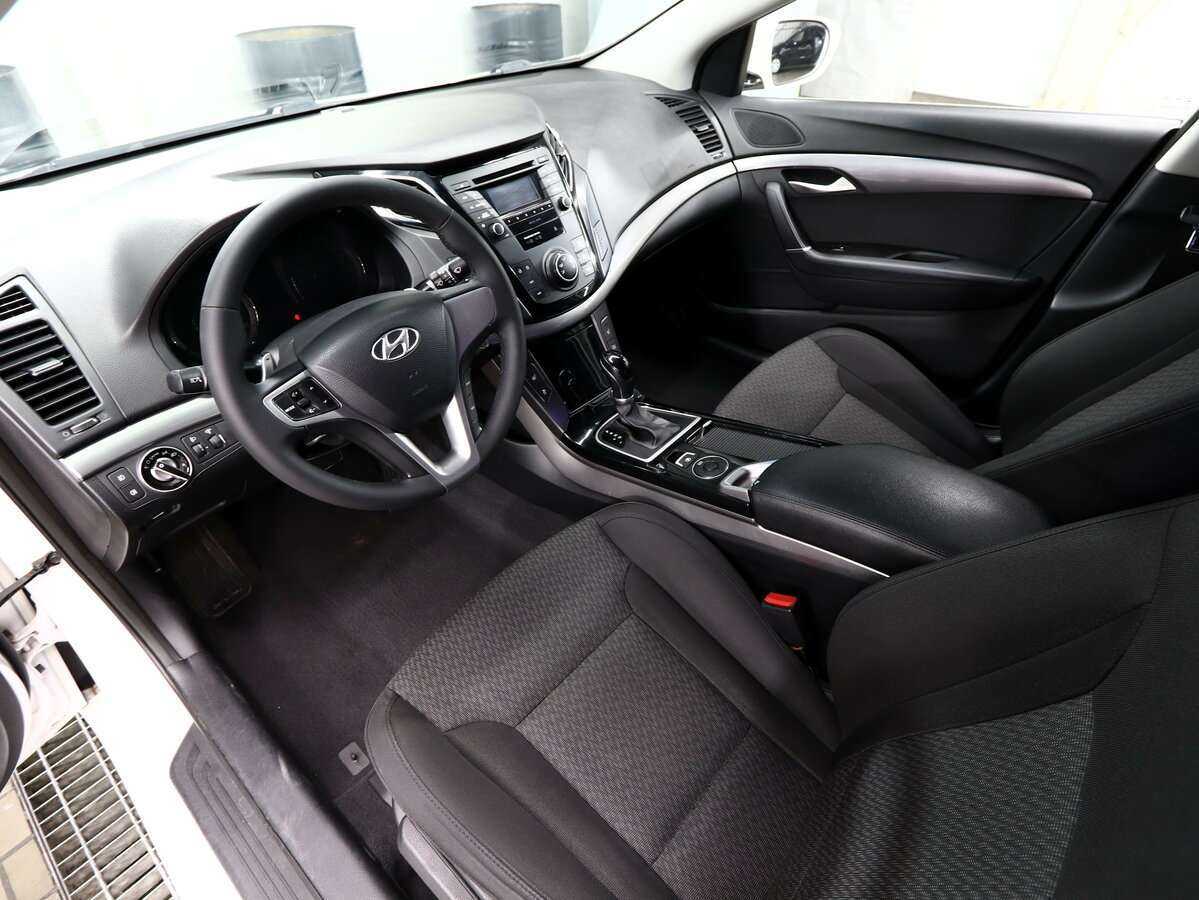 Купить Hyundai i40 с пробегом. Фото: #6
