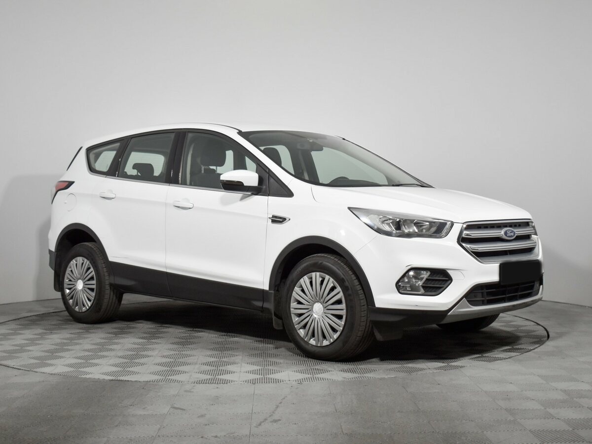 Купить Ford Kuga с пробегом. Фото: #2