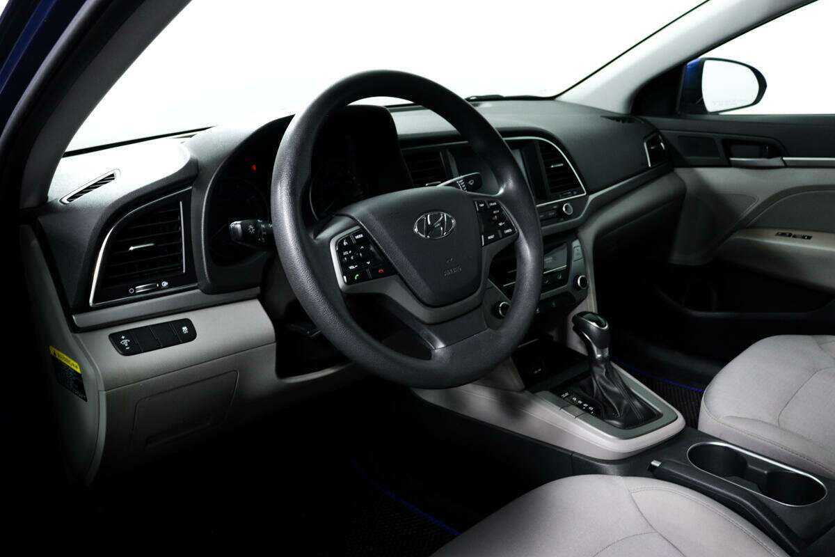 Купить Hyundai Elantra с пробегом. Фото: #12