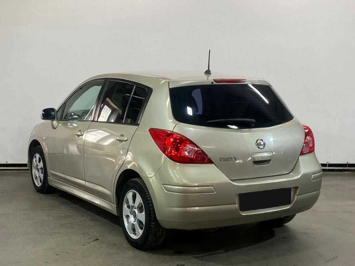 Купить Nissan Tiida с пробегом. Фото: #6