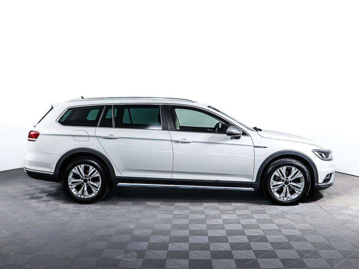 Купить Volkswagen Passat с пробегом. Фото: #3