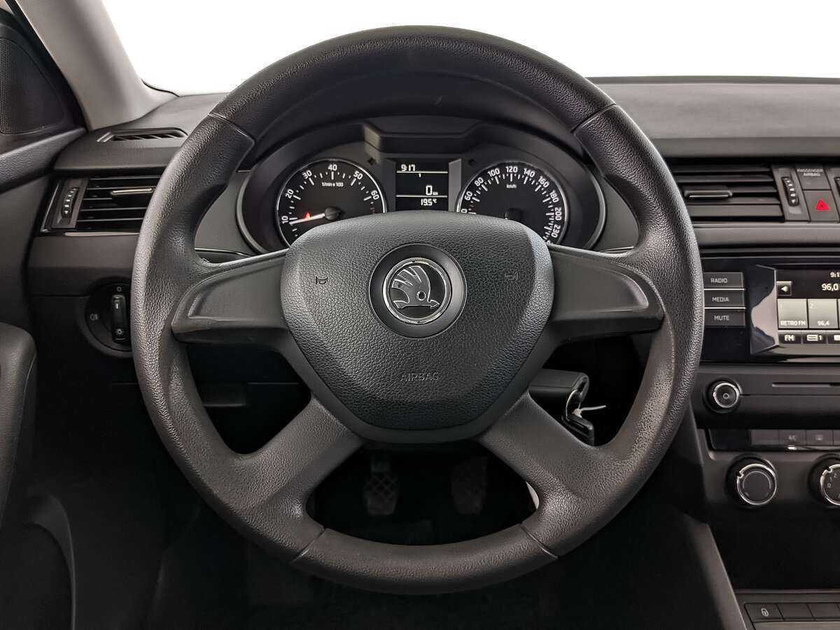 Купить Skoda Octavia с пробегом. Фото: #17