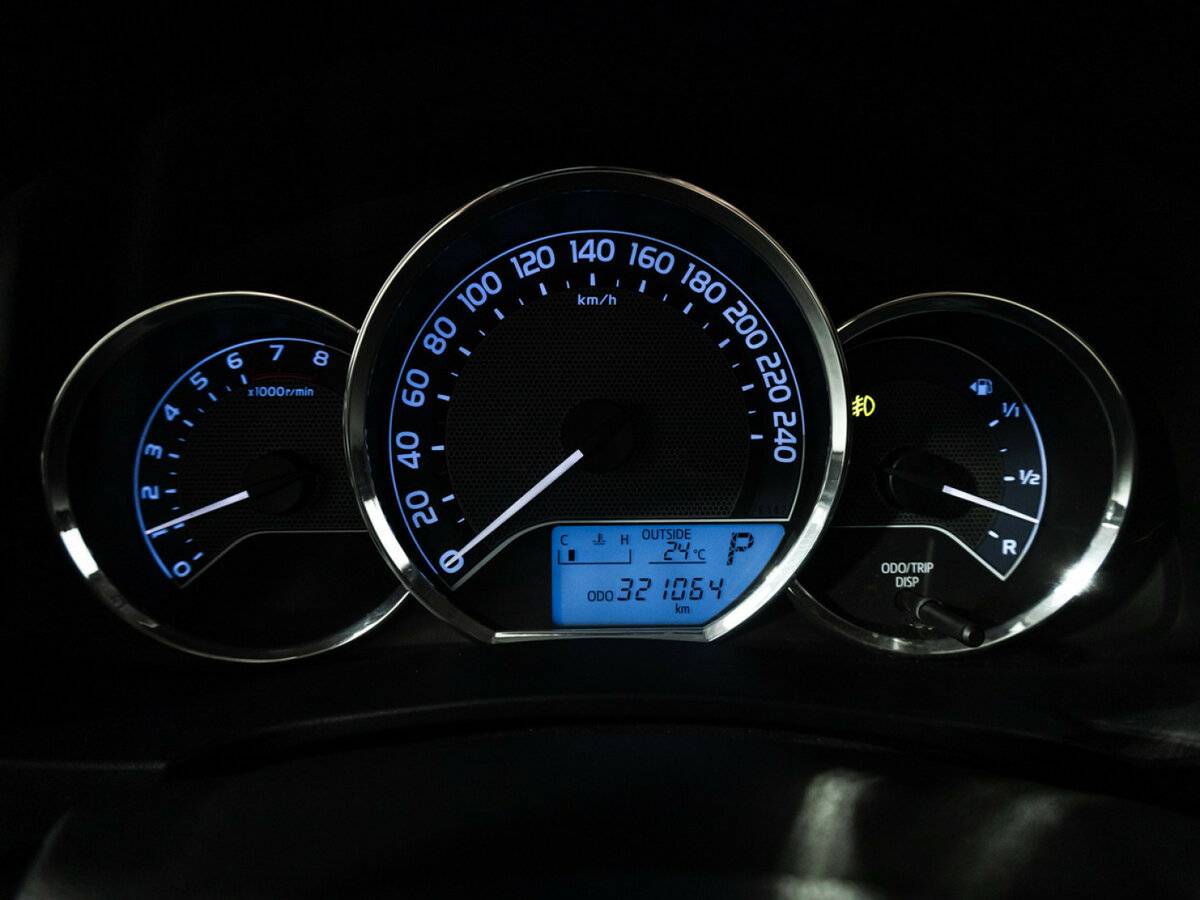 Купить Toyota Corolla с пробегом. Фото: #11