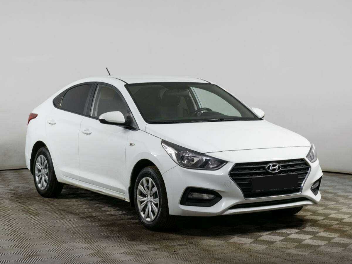 Купить Hyundai Solaris с пробегом. Фото: #2
