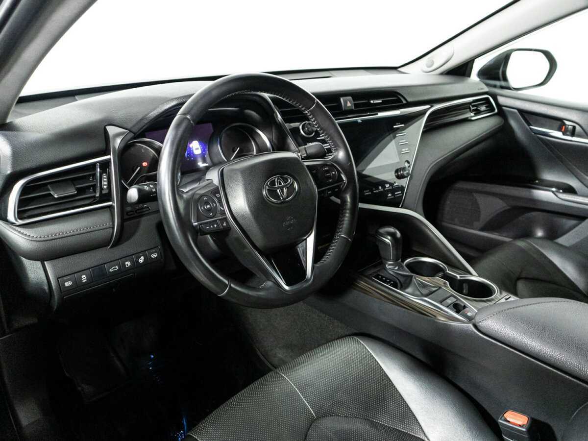 Купить Toyota Camry с пробегом. Фото: #10