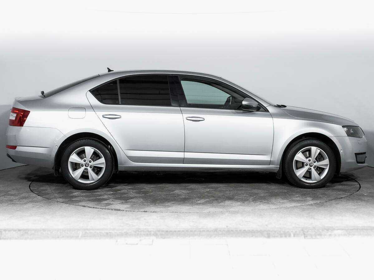 Купить Skoda Octavia с пробегом. Фото: #3