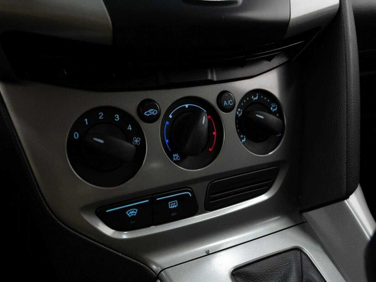 Купить Ford Focus с пробегом. Фото: #19