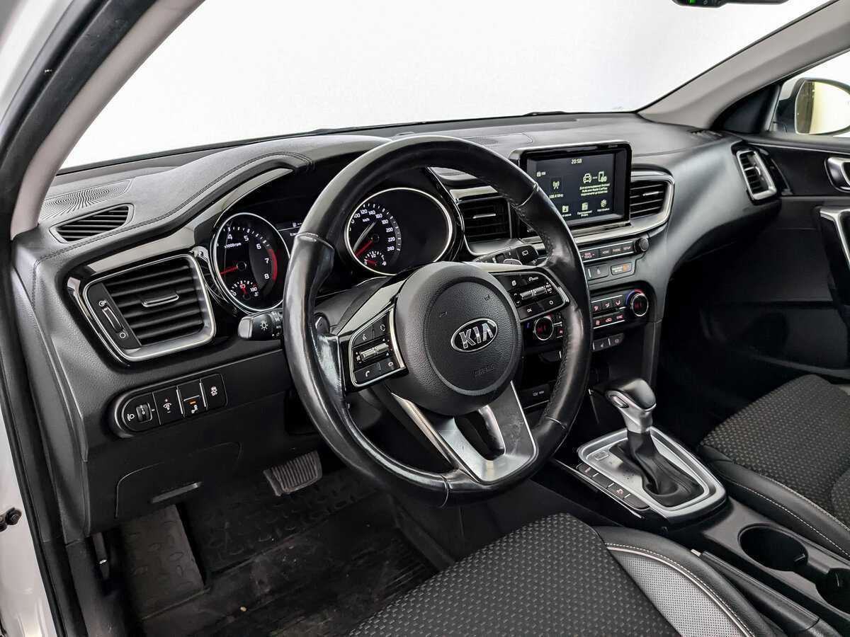 Купить Kia Ceed с пробегом. Фото: #15