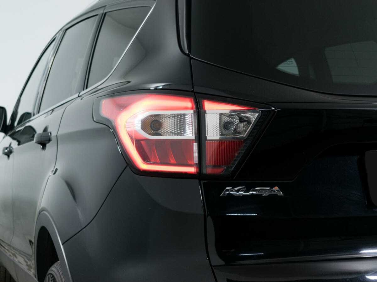 Купить Ford Kuga с пробегом. Фото: #19