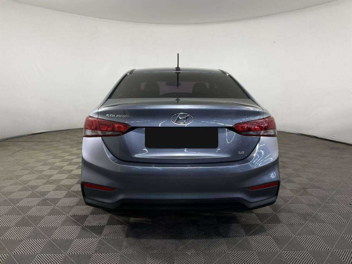 Купить Hyundai Solaris с пробегом. Фото: #2