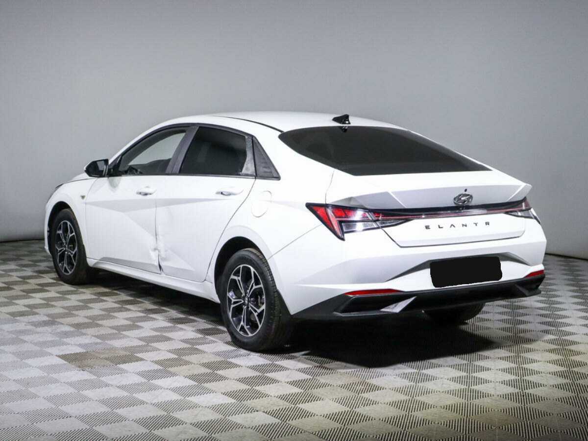 Купить Hyundai Elantra с пробегом. Фото: #6