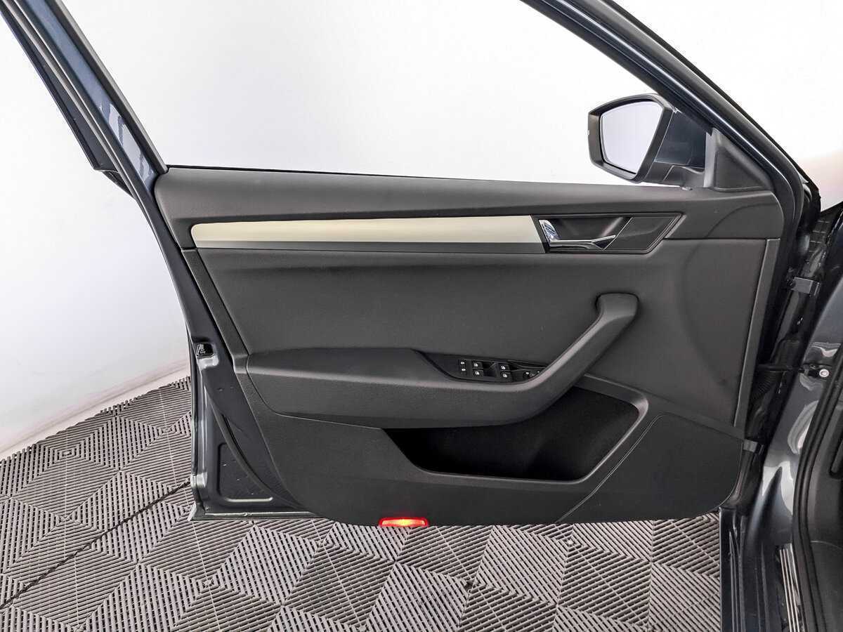Купить Skoda Superb с пробегом. Фото: #14