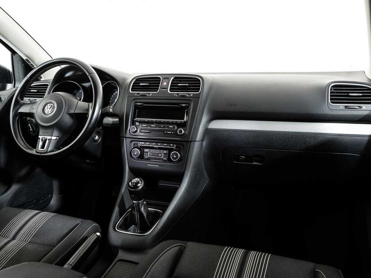Купить Volkswagen Golf с пробегом. Фото: #8