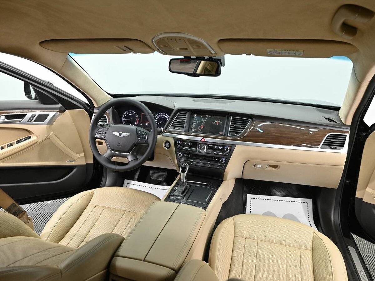Купить Hyundai Genesis с пробегом. Фото: #12
